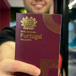 Renove seu passaporte português no Brasil 2025: documentos, prazos e custos atualizados.
